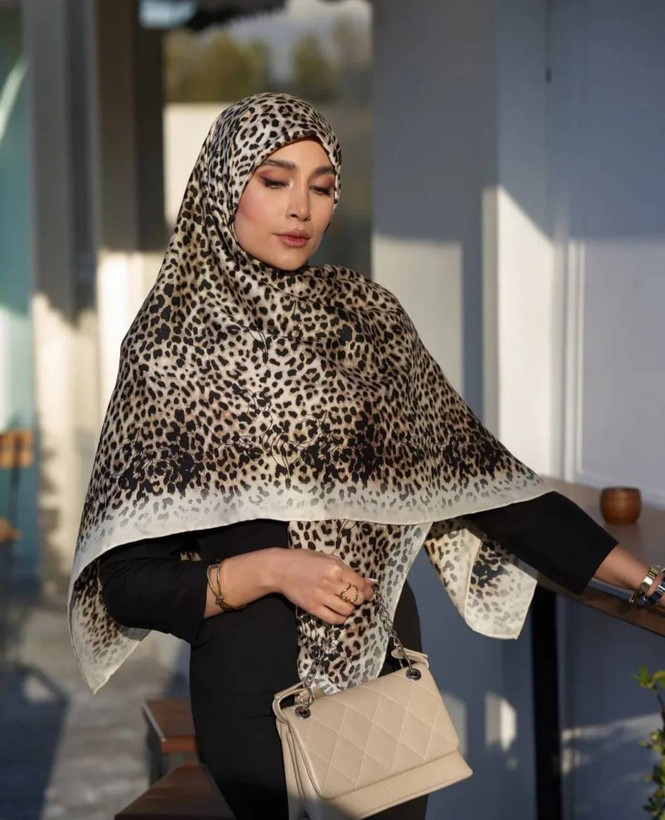 روسری ابریشم توییل